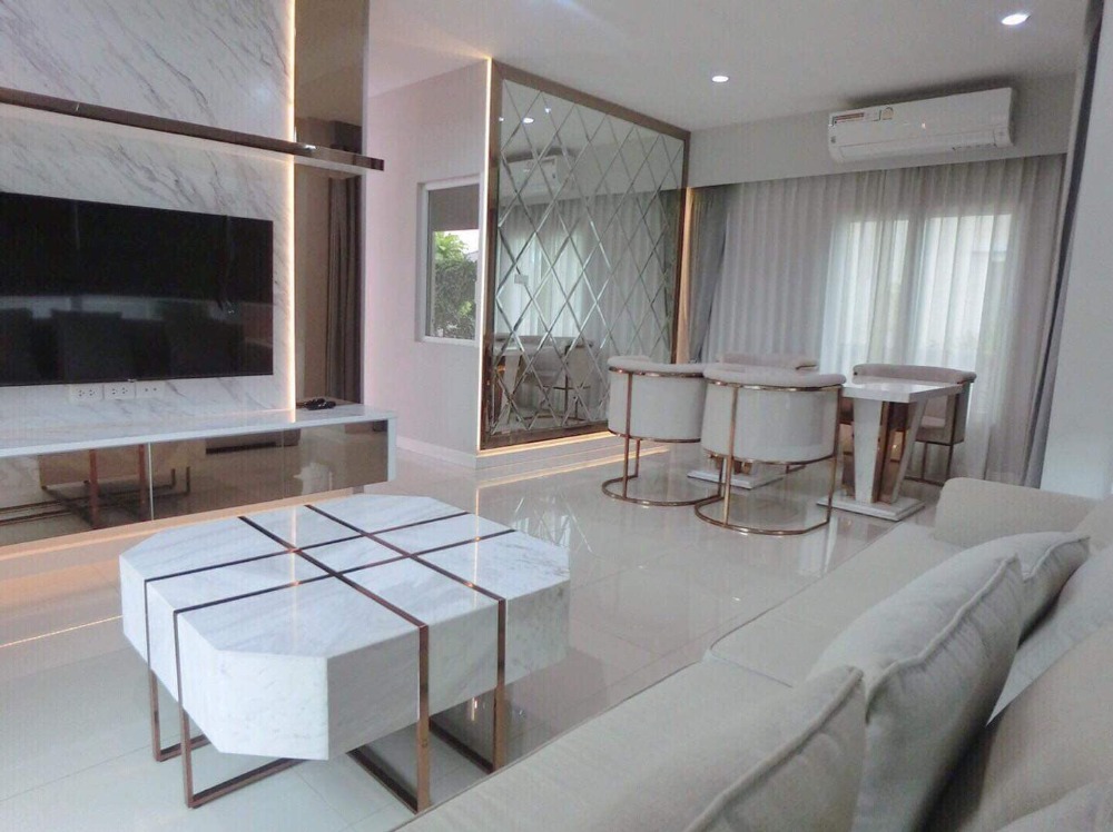 Single house for Rent at Grandio Ramintra-Wongwaen, Pet friendly Built-in luxury furniture, Near Fashion Island