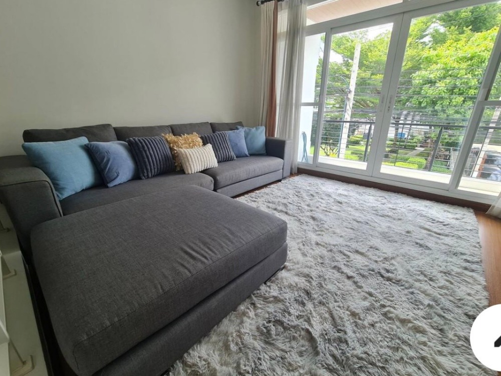 For Rent Baan Klang Muang Urbanion Srinakarin, 3 bedroom, Corner Unit. Near Seacon Srinakarin