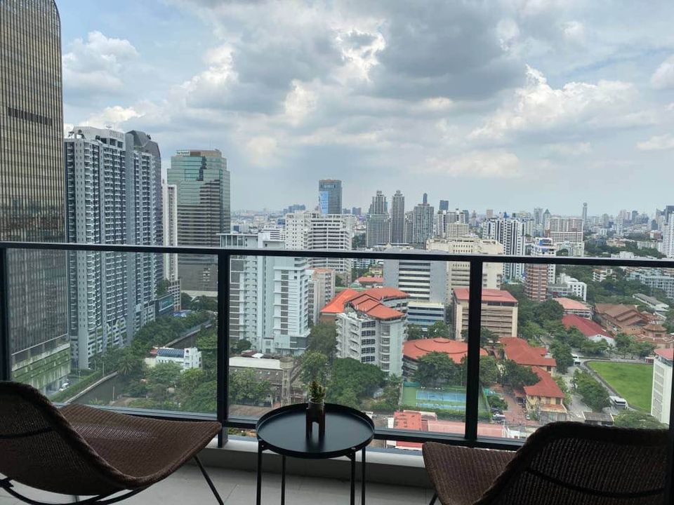 [ For Sell with tenant ] The Lofts Asoke 2Bed 2Bath 85.4Sq.m., Floor 22+, Corner unit, Facing east, Near MRT Phetchaburi