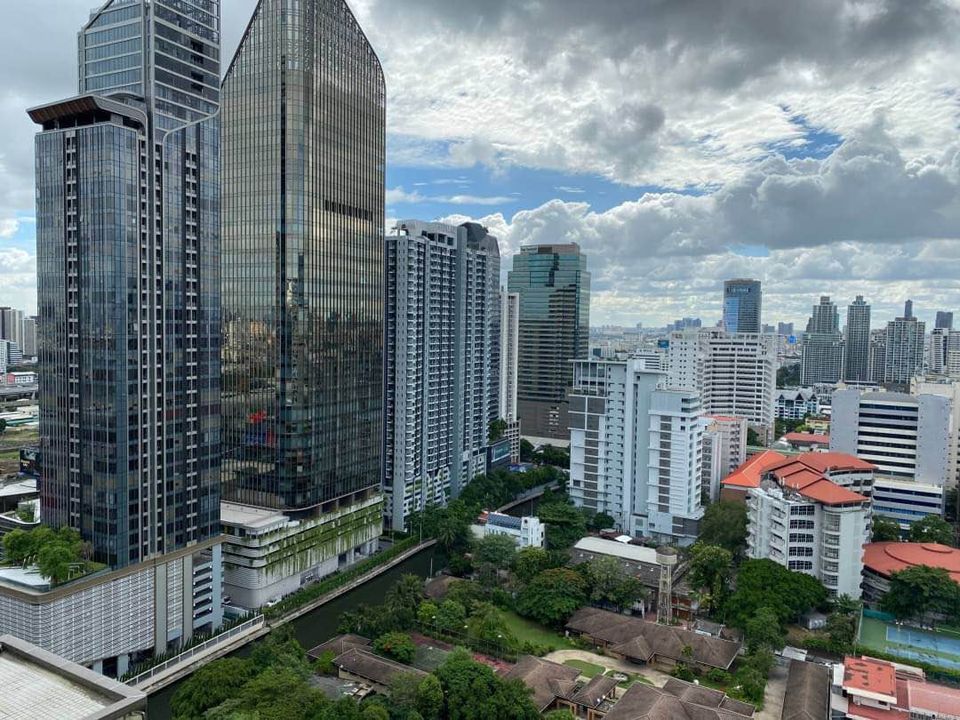 [ For Sell with tenant ] The Lofts Asoke 2Bed 2Bath 85.4Sq.m., Floor 22+, Corner unit, Facing east, Near MRT Phetchaburi