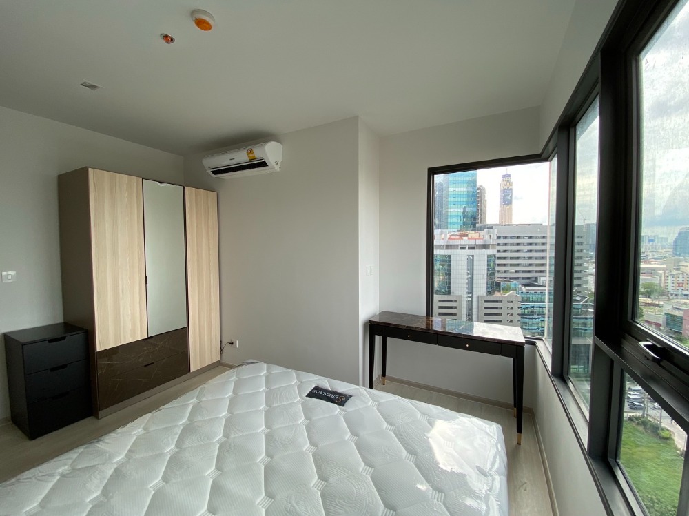 For rent Life One Wireless, 1 bed, 38 sq m., High Floor 15+, corner room, fully furnished, Near BTS Plernjit, BTS Chidlom