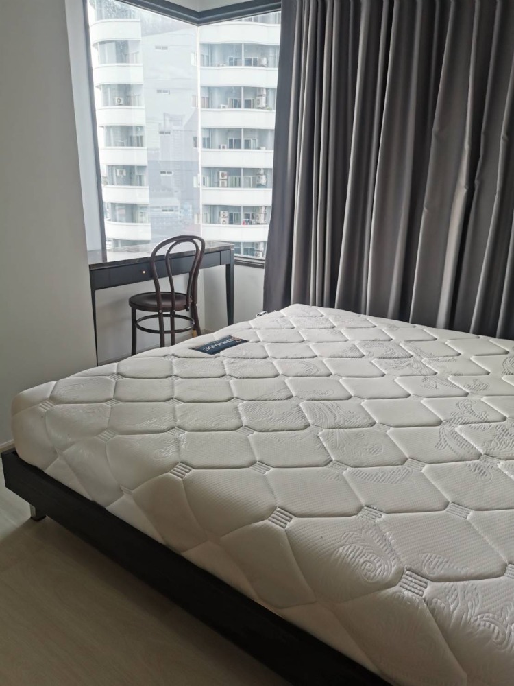 For rent Life One Wireless, 1 bed, 38 sq m., High Floor 15+, corner room, fully furnished, Near BTS Plernjit, BTS Chidlom