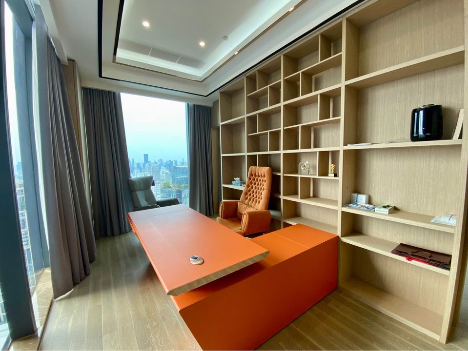 For Sale : Marque Sukhumvit 39, Ultra Luxury PENTHOUSE, 4 Bedrooms, Near BTS Promphong , Fully furnished, ready to move in.