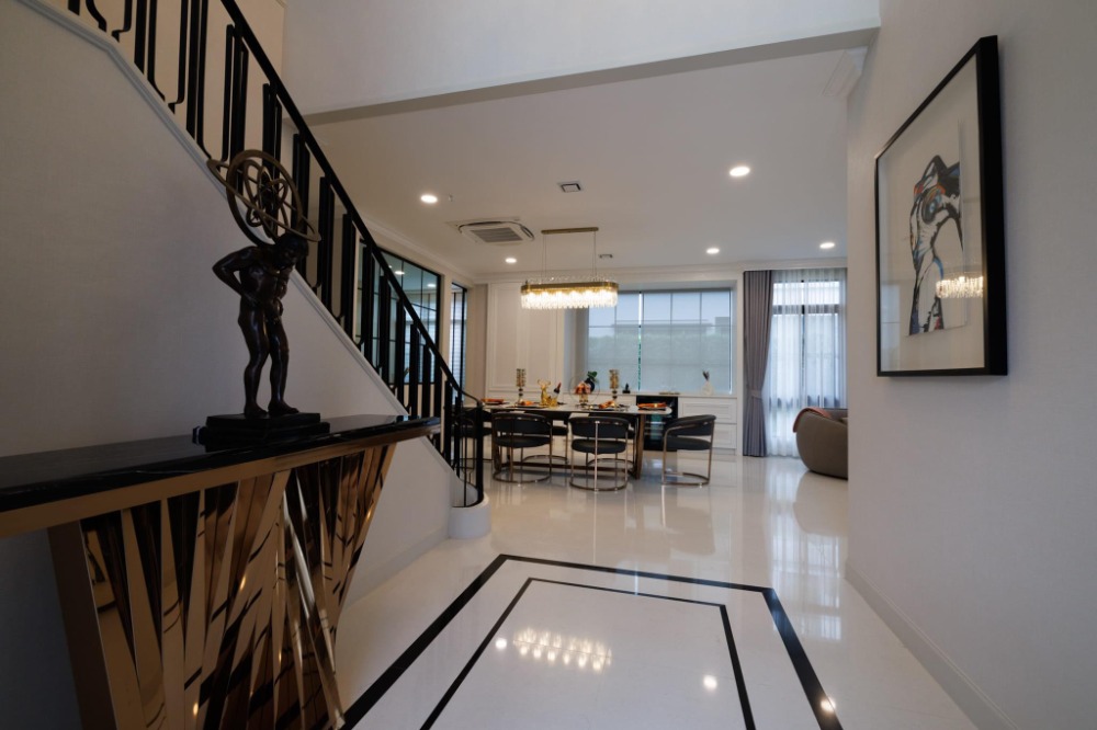 For Rent ให้เช่าบ้าน Nantawan พระราม 9 กรุงเทพกรีฑาตัดใหม่, 4นอน 5น้ำ 378ตร.ม., ใกล้นานาชาติเวลลิงตัน