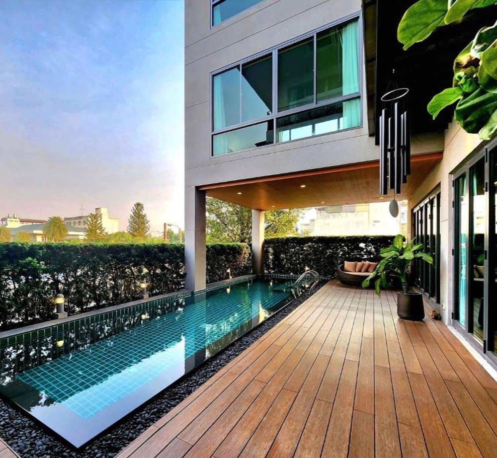 For Sale: Detatched House, Sukhumvit 71, 6 Bedrooms, Fully Furnished /Ready to move in