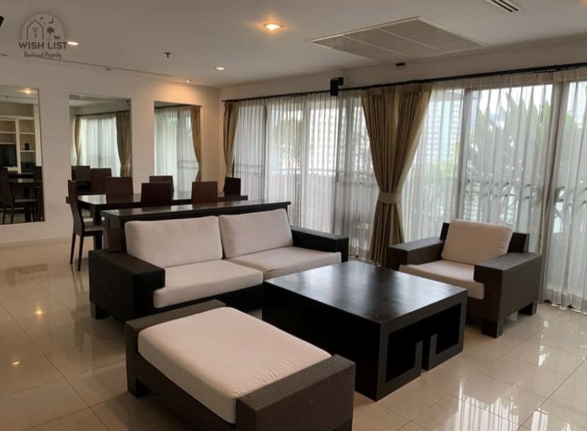 Condo for rent Pet-friendly_Kiarti Thanee City Mansion, Sukhumvit Road., Duplex 3 bed 3 bath, Near BTS Asoke-Phromphong 62,999 TBH.