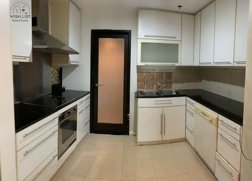 Condo for rent Pet-friendly_Kiarti Thanee City Mansion, Sukhumvit Road., Duplex 3 bed 3 bath, Near BTS Asoke-Phromphong 62,999 TBH.