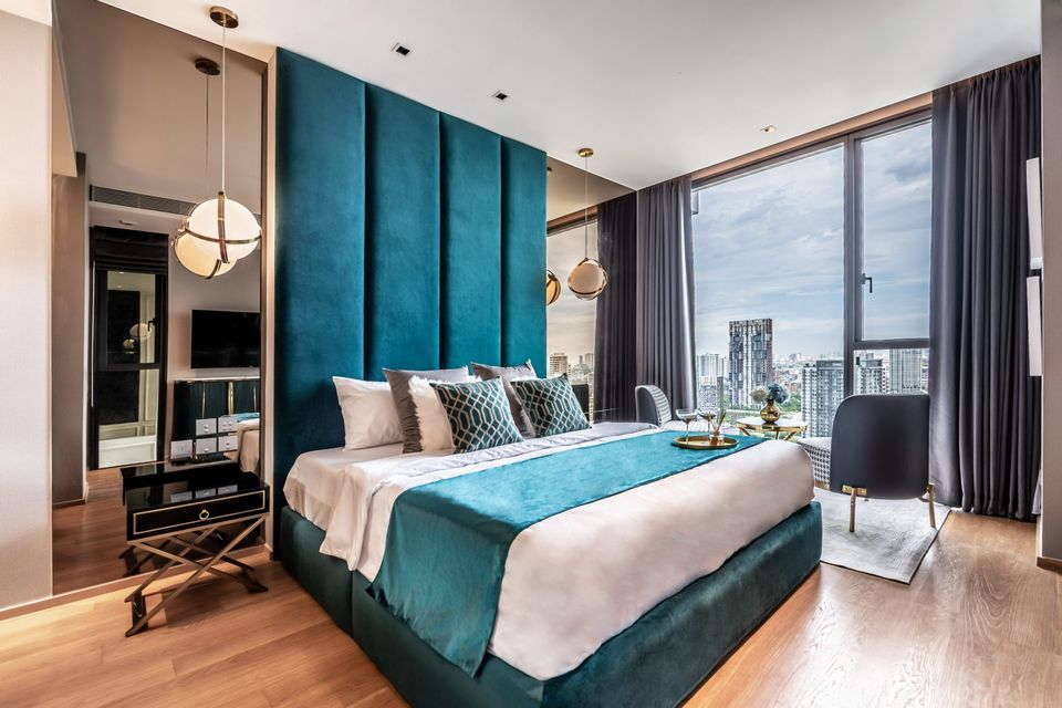 ให้เช่า คอนโดหรูย่านทองหล่อ: Beatniq Sukhumvit 32, Duplex 2 ห้องนอน ชั้นสูง เฟอร์นิเจอร์ครบ พร้อมอยู่ ใกล้ BTS ทองหล่อ