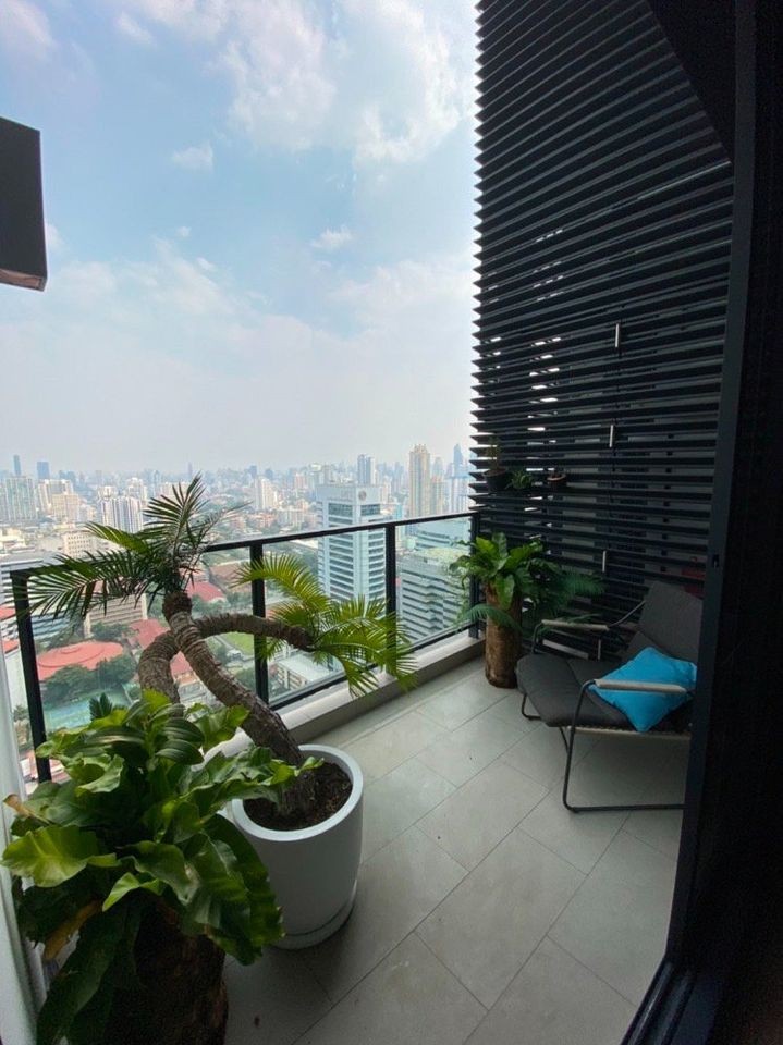 For Rent 3 bedrooms The Loft Asoke Luxury condo High floor Near MRT Phetchaburi Fully furnished Ready to move in