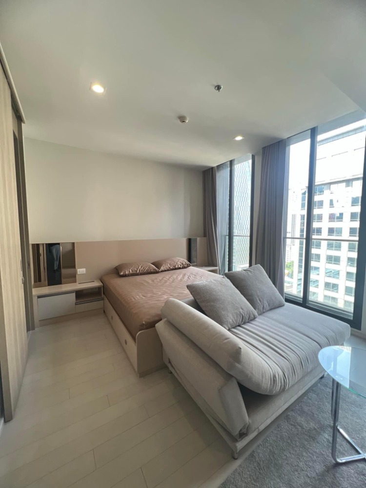 For Rent 1 bedroom Noble Ploenchit Condo High floor Near BTS Ploenchit Fully furnished Ready to move in