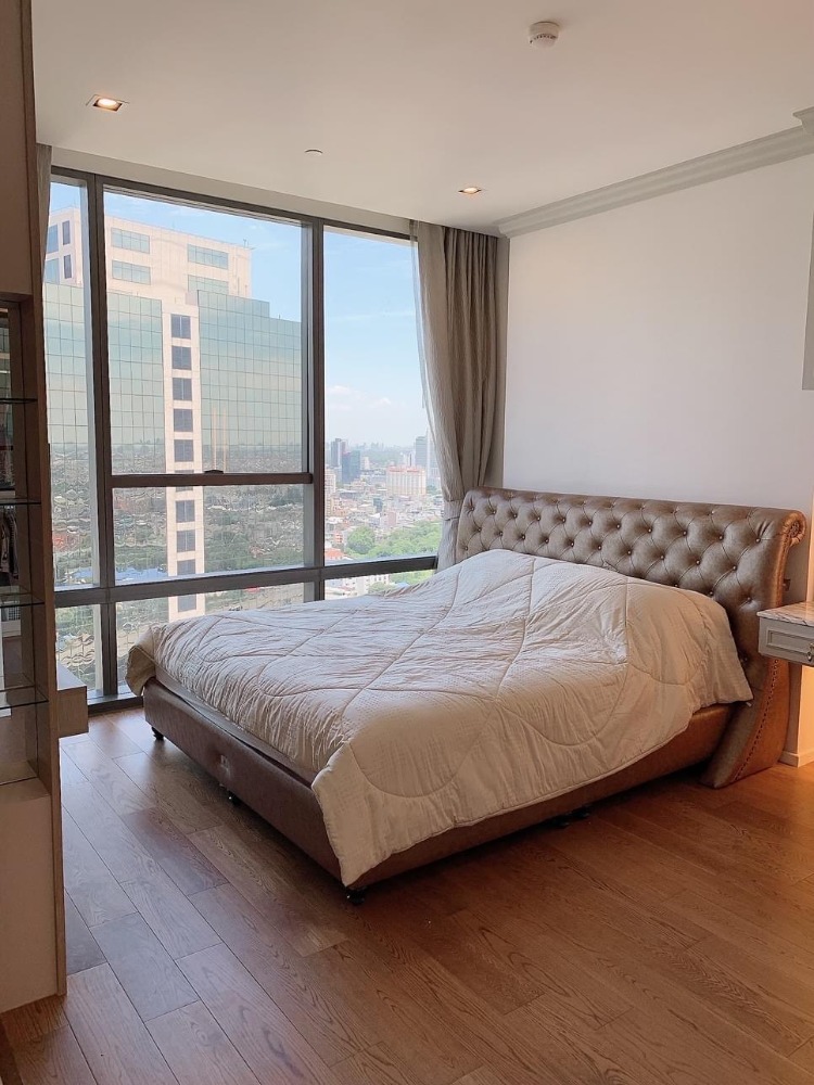 For Sale 1 bedroom The Bangkok Sathorn Luxury Condo High floor Near BTS Surasak Fully furnished Ready to move in