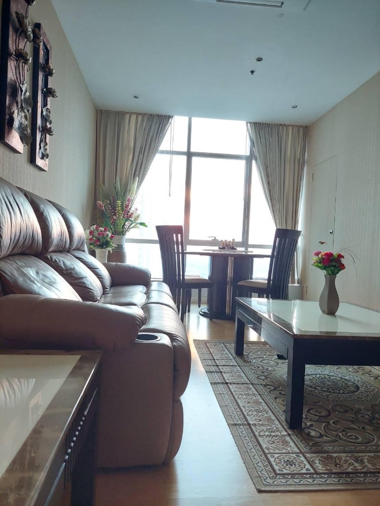 For Sale 2 bedrooms Baan Sathorn Chaopraya Condo High floor Near BTS Krung Thon Buri Fully furnished Ready to move in