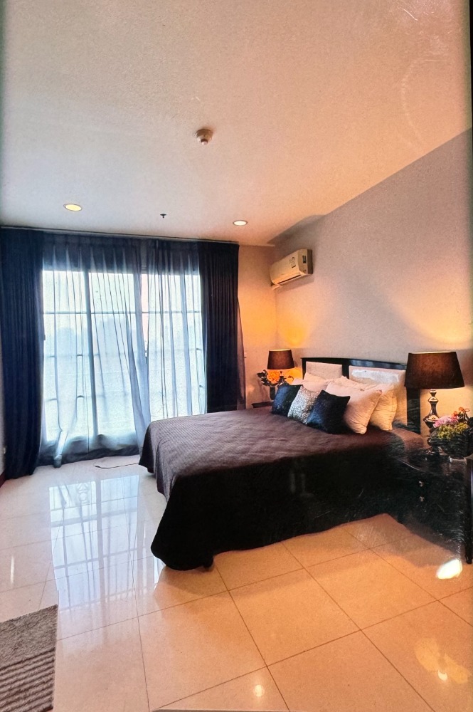 For Rent 3 bedrooms Citi smart Sukhumvit 18 Condo High floor Near BTS Asoke Fully furnished Ready to move in