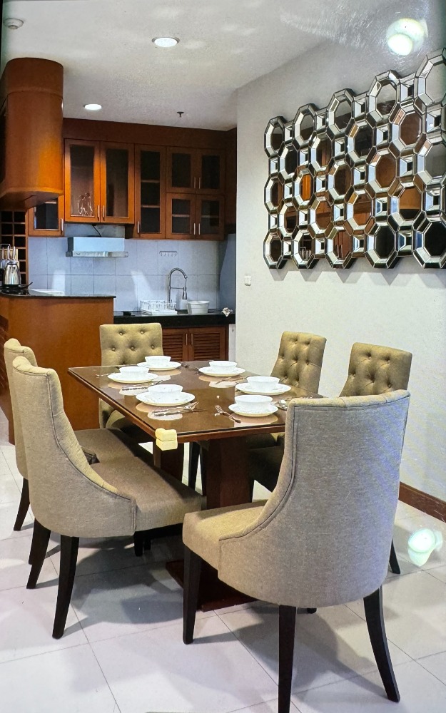 For Rent 3 bedrooms Citi smart Sukhumvit 18 Condo High floor Near BTS Asoke Fully furnished Ready to move in