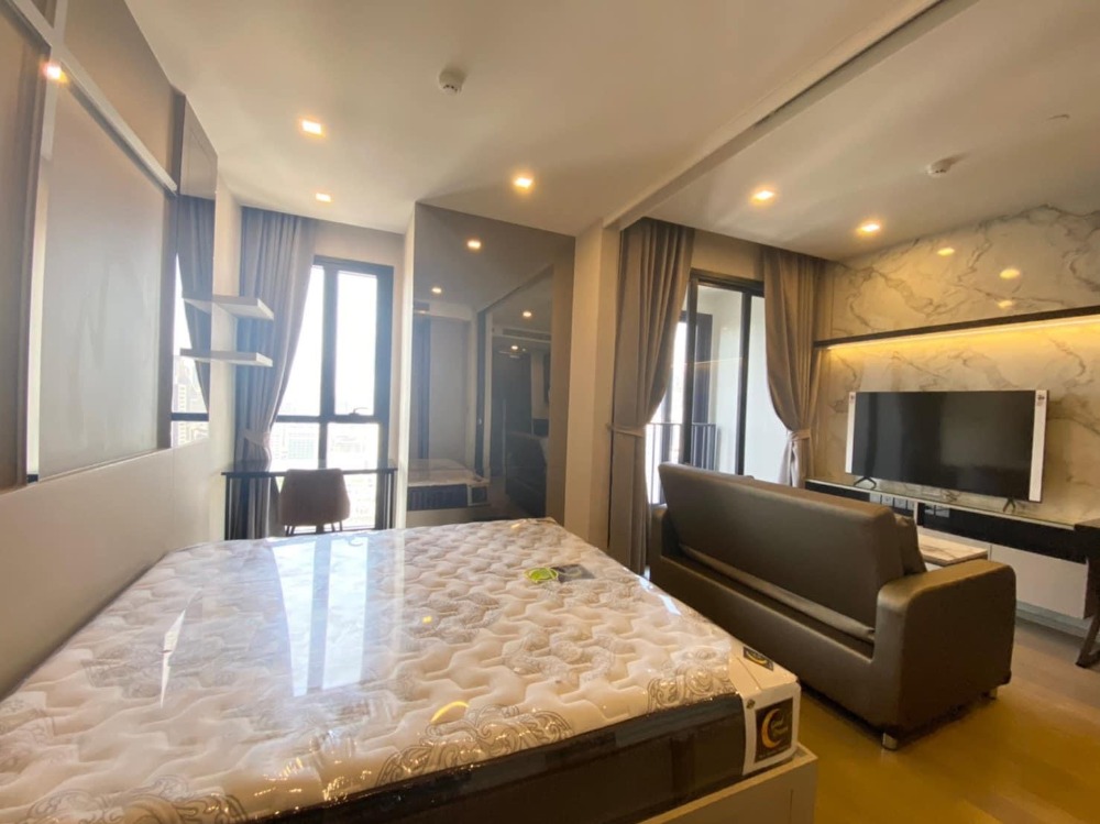 For Rent 1 bedroom Ashton Asoke Condo High floor Near BTS Asoke Fully furnished Ready to move in