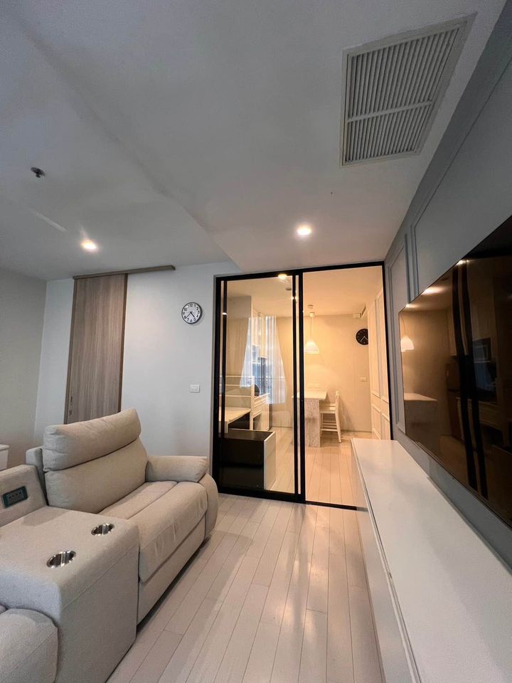 For Rent 1 bedroom Noble Ploenchit Condo Near BTS Ploenchit Fully furnished Ready to move in