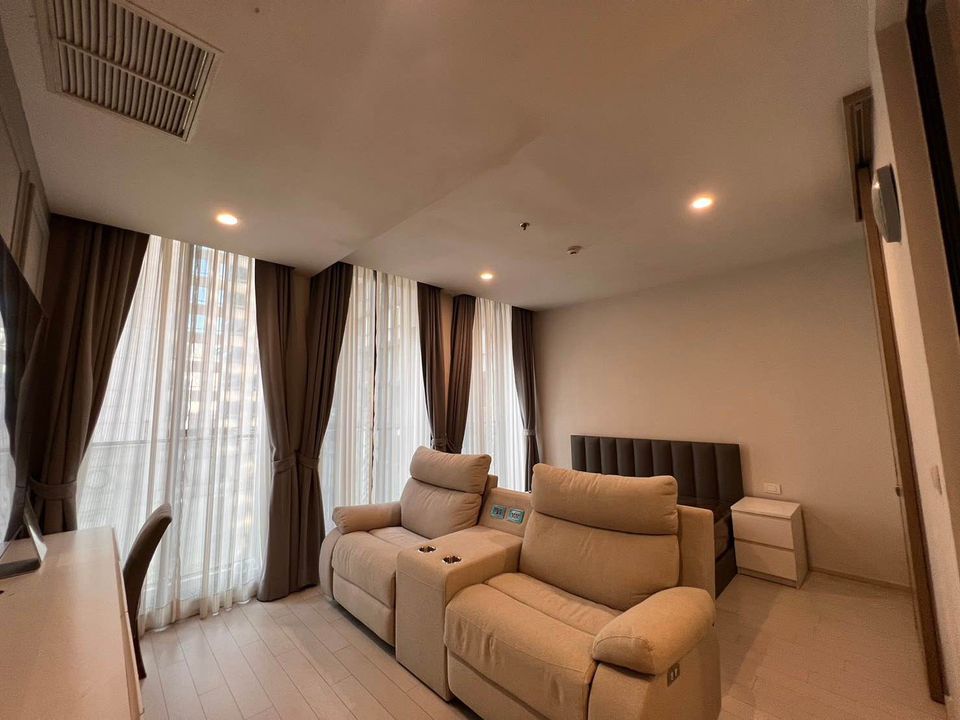 For Rent 1 bedroom Noble Ploenchit Condo Near BTS Ploenchit Fully furnished Ready to move in