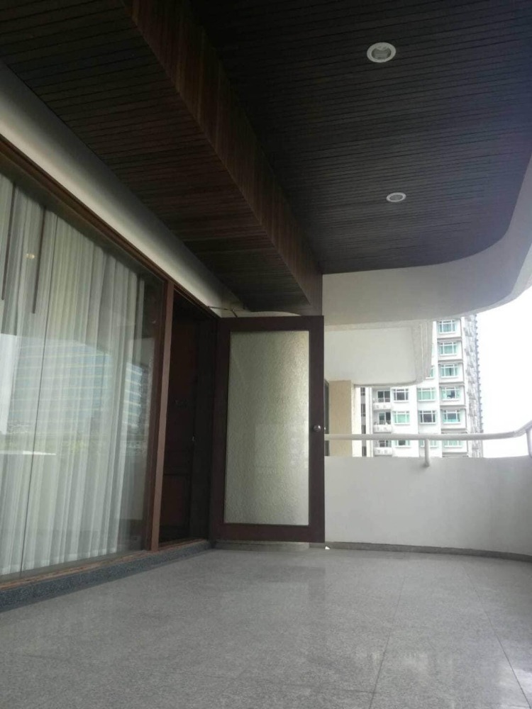 For Rent 4 bedrooms Tower Park Condo Near BTS Nana Ready to move in Rental 119,999 THB.