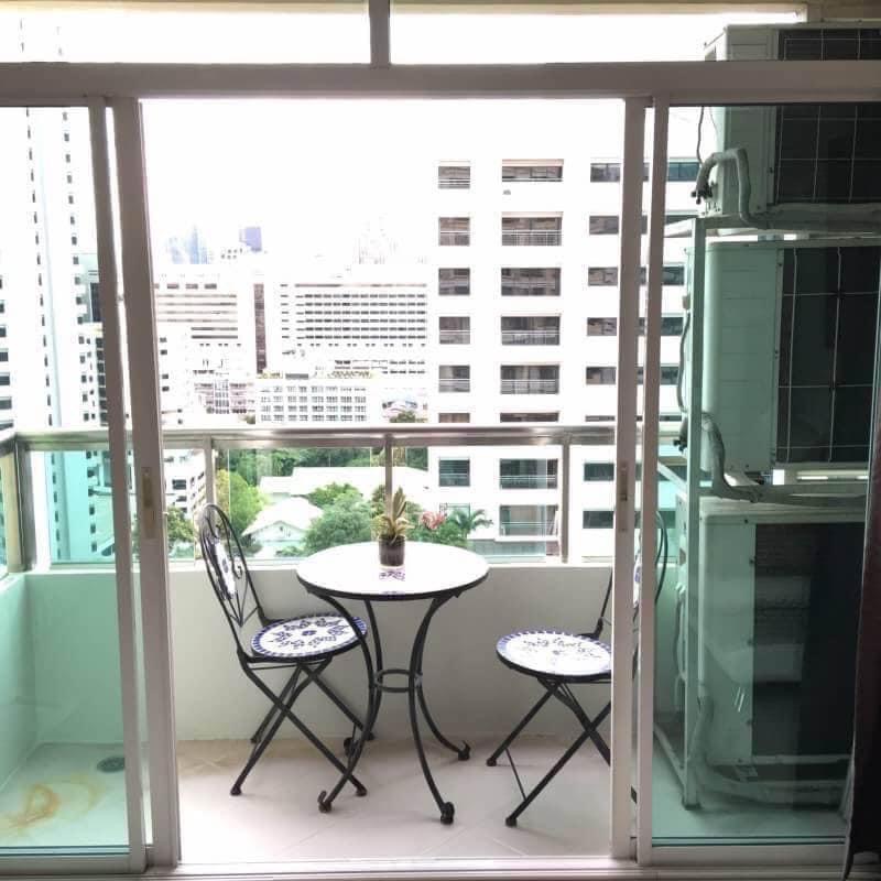 For Rent 2 bedrooms Sukhumvit City Resort High floor Near BTS Nana Fully furnished Ready to move in