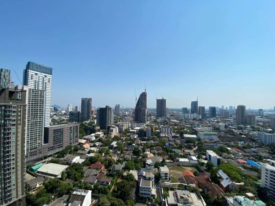 For Rent 1 bedroom Beatniq Sukhumvit 32 Luxury Condo High floor Near BTS Thonglor Fully furnished Ready to move in