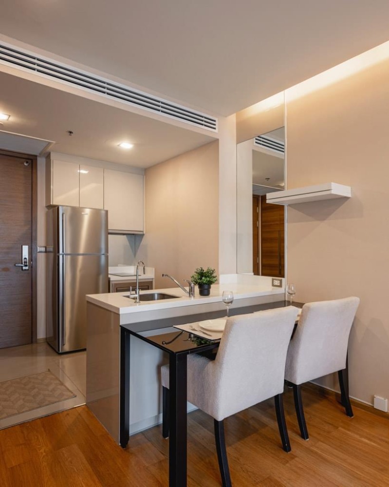 For Sale 1 bedroom The Address Sathorn Luxury Condo High floor Near BTS Saint Louis Fully furnished Ready to move in