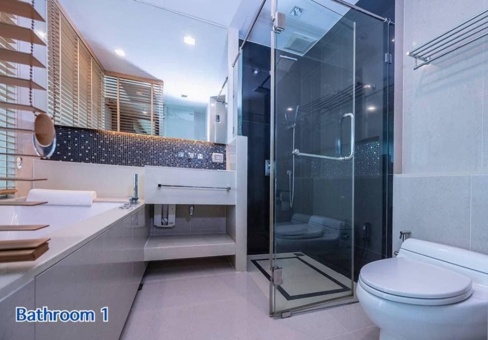 For Sale 2 bedrooms The Address Sathorn Luxury Condo High floor Near BTS Saint Louis Fully furnished Ready to move in