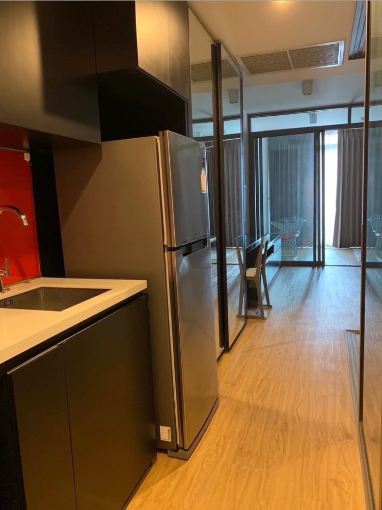 For Rent 1 bedroom Siamese Surawong Condo Near MRT Samyan Fully furnished Ready to move in