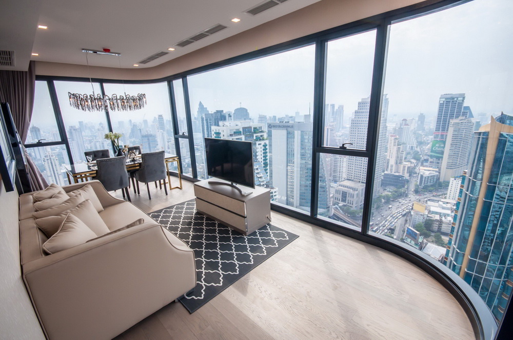 For Rent 2 bedrooms Ashton Asoke Luxury Condo High floor Near BTS Asoke Fully furnished Ready to move in