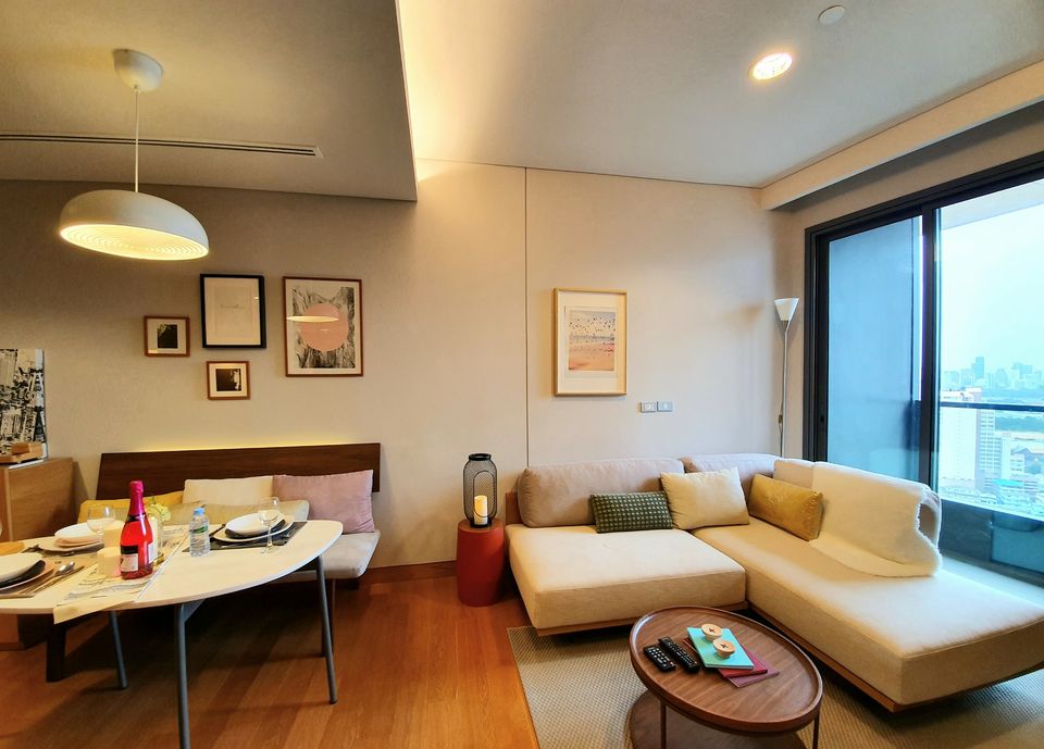 For Rent 2 bedrooms The Lumpini 24 Condo High floor Near BTS Phrom Phong Fully furnished Ready to move in