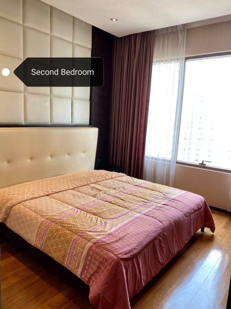 For Rent condo 3 bedrooms at The Emporio Place near BTS Phrom Phong Fully furnished Ready to move in Rental 95,000 THB.