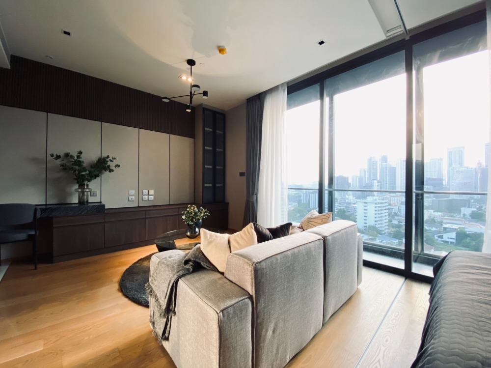 For Sale 1 bedroom Beatniq Sukhumvit 32 Luxury Condo High floor Near BTS Thonglor Fully furnished Ready to move in