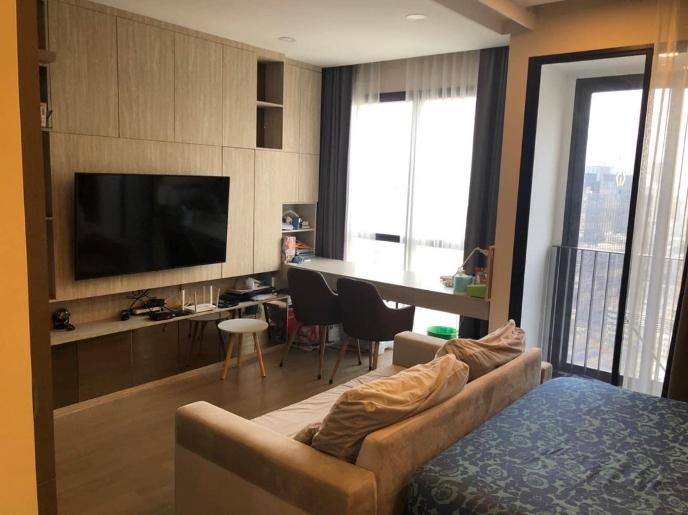 For Rent condo 1 bedroom at Ashton Chula-Silom High floor near MRT Samyan Fully furnished Ready to move in Rental 30,000 THB.