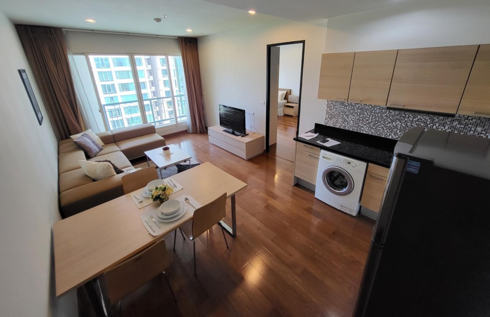 For Rent condo 1 bedroom at The Address Chidlom High floor near BTS Chidlom Fully furnished Ready to move in Rental 35,000 THB.