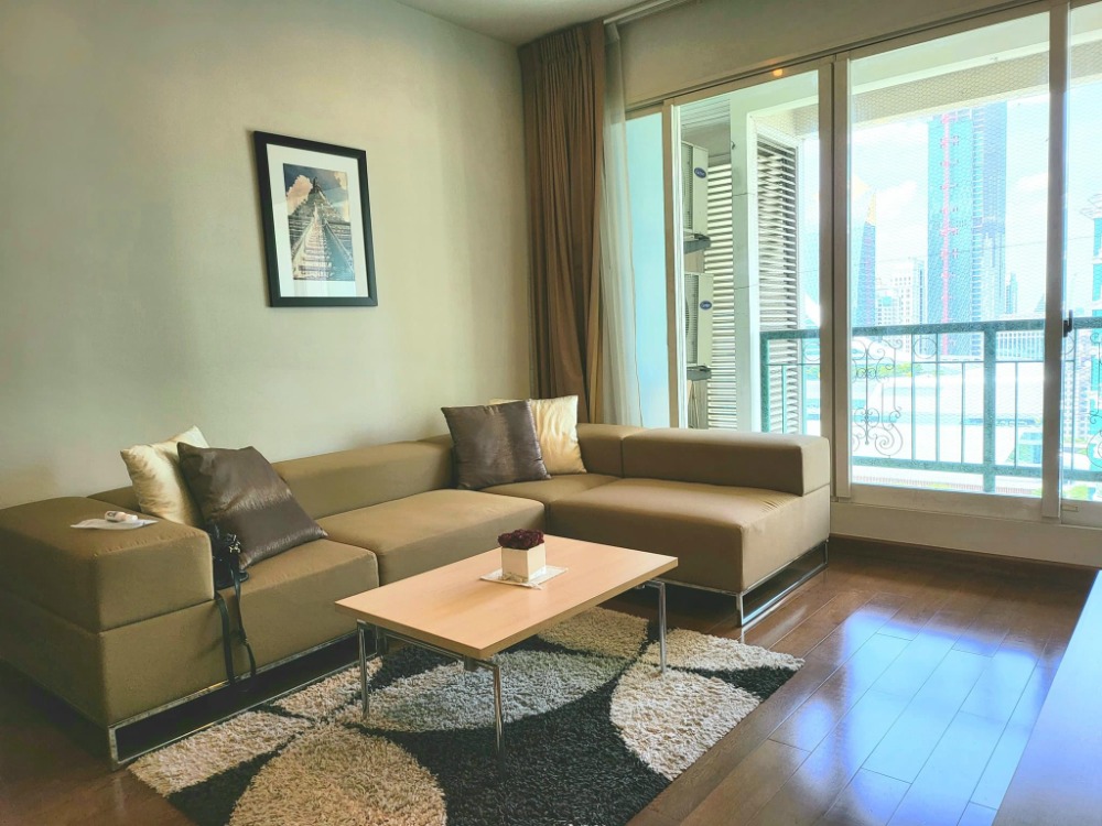 For Rent condo 1 bedroom at The Address Chidlom High floor near BTS Chidlom Fully furnished Ready to move in Rental 35,000 THB.