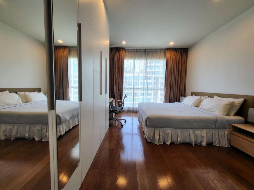 For Rent condo 1 bedroom at The Address Chidlom High floor near BTS Chidlom Fully furnished Ready to move in Rental 35,000 THB.