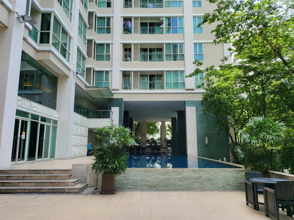 For Rent condo 1 bedroom at The Address Chidlom High floor near BTS Chidlom Fully furnished Ready to move in Rental 35,000 THB.