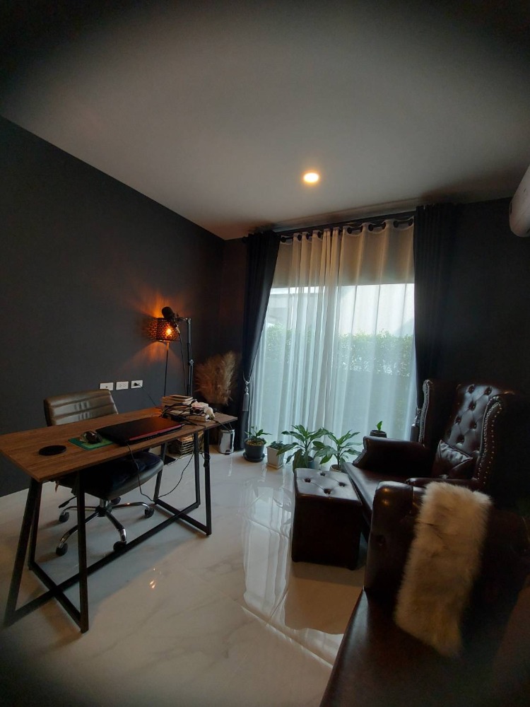 For Rent 4 bedrooms Britannia Bangna Suvarnabhumi Km.26 Luxury Detached House Pet friendly Near Suvarnabhumi Airport Fully furnished Ready to move in