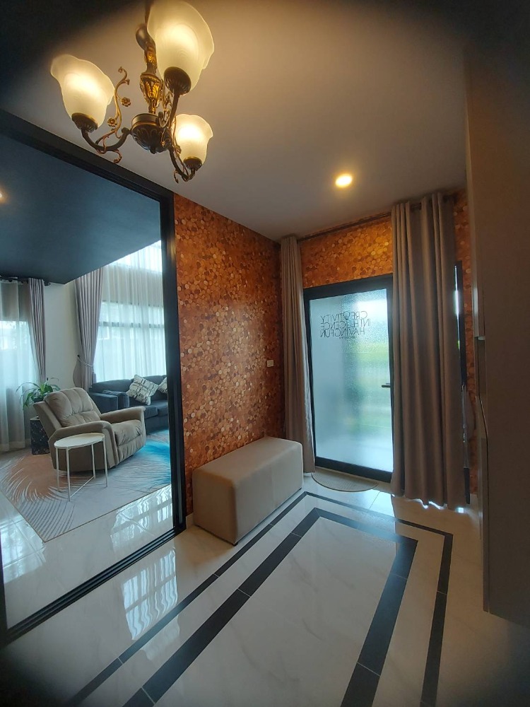 For Rent 4 bedrooms Britannia Bangna Suvarnabhumi Km.26 Luxury Detached House Pet friendly Near Suvarnabhumi Airport Fully furnished Ready to move in