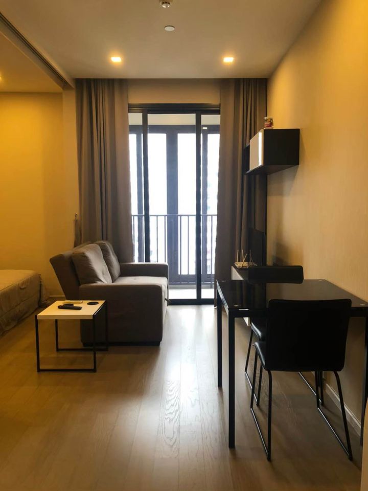 For Rent 1 bedroom Ashton Asoke Luxury Condo Near BTS Asoke Fully furnished Ready to move in