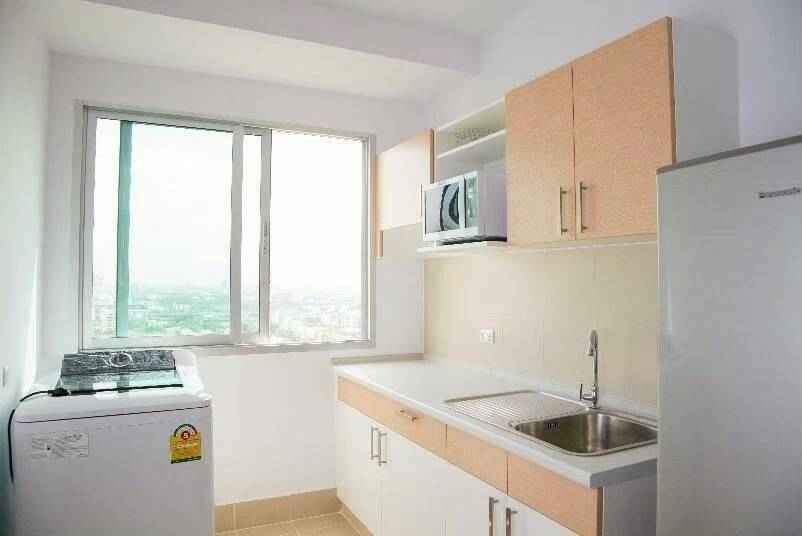 For Rent 2 bedrooms Supalai Park Ekkamai-Thonglor Condo High floor Near Airport Link Skytrain Ramkhamhaeng Fully furnished Ready to move in