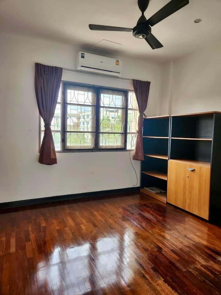 For rent townhouse 3 bedrooms at City Plus Sukhumvit Pet friendly Near BTS Onnut Fully furnished  Ready to move in Rental 45,000 THB./Month