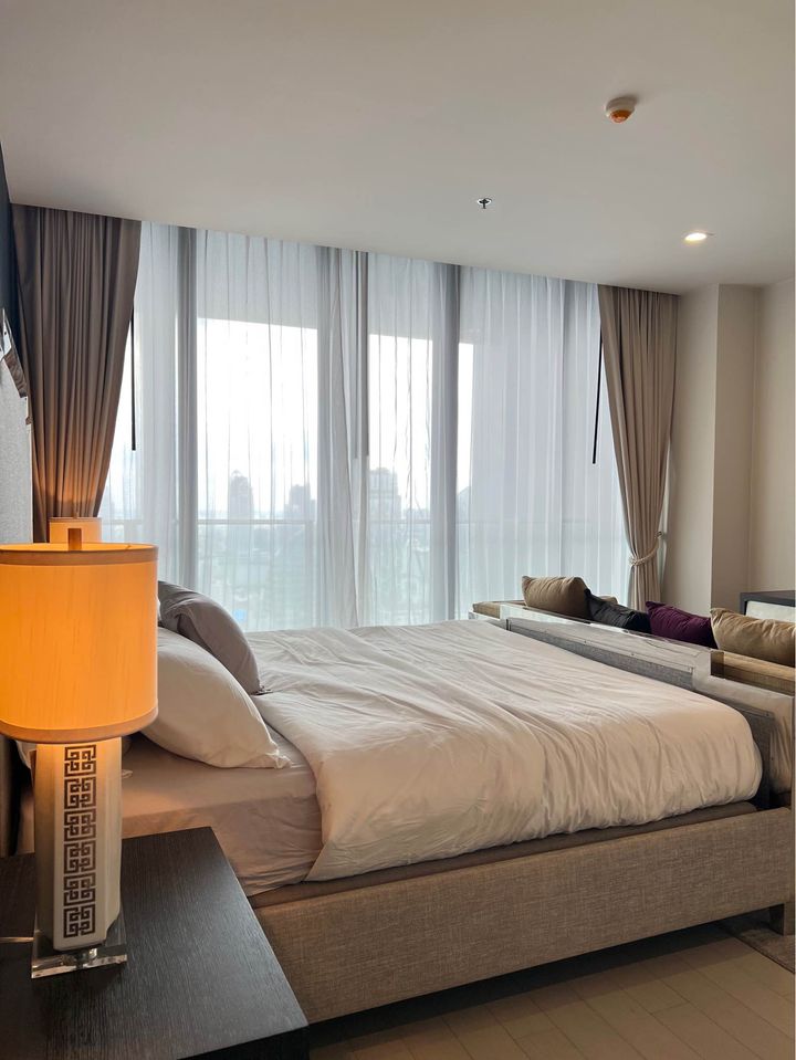 For Rent condo 3 bedrooms at Noble Ploenchit Luxuly condo Penthouse Duplex Near BTS Ploenchit  Fully furnished Ready to move in Rental 190,000 THB.