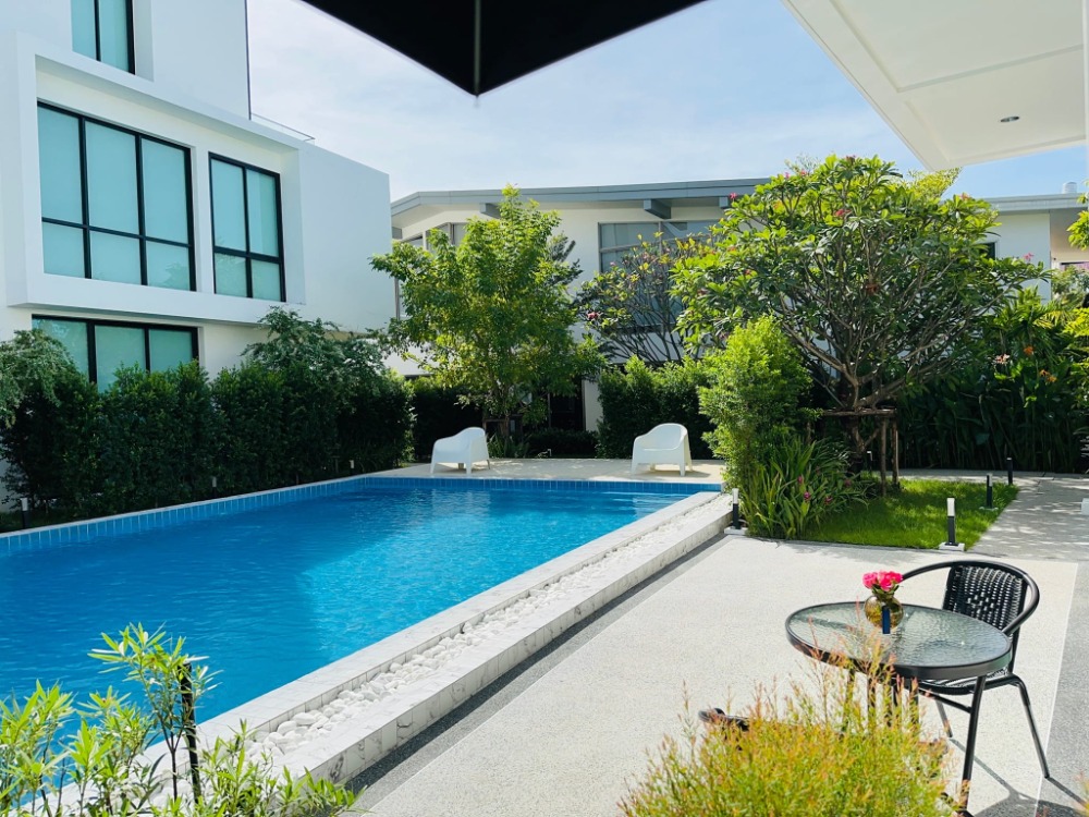 For Rent 4 bedrooms Pridi Villa Luxury Detached House with pool villa Near BTS Phra Khanong Ready to move in