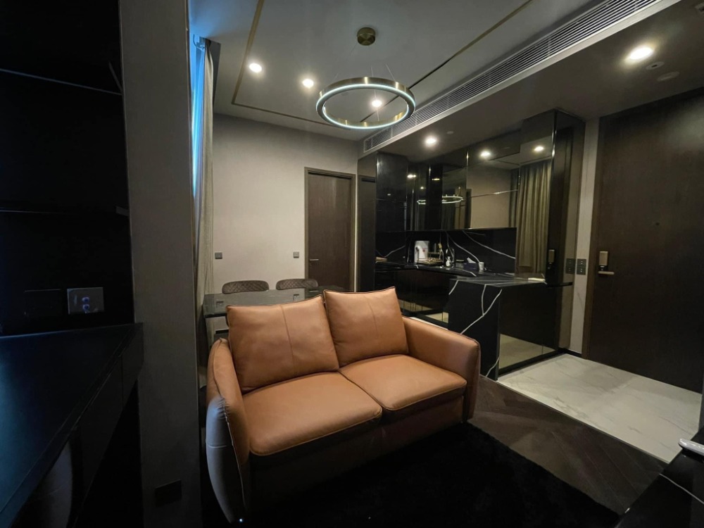 For Rent 1 bedroom The Esse Sukhumvit 36 Luxury Condo High floor Near BTS Thonglor Fully furnished Ready to move in