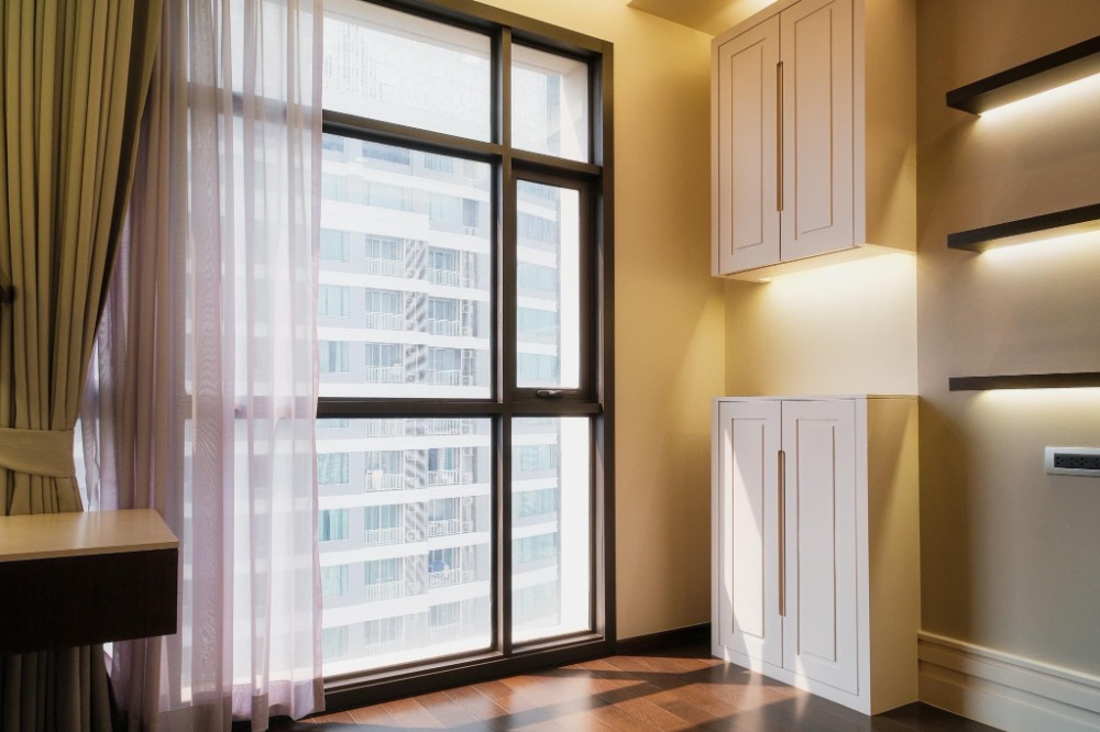 For Rent 2 bedrooms The XXXIX Sukhumvit 39 Luxury Condo High floor Near BTS Phrom Phong Fully furnished Ready to move in