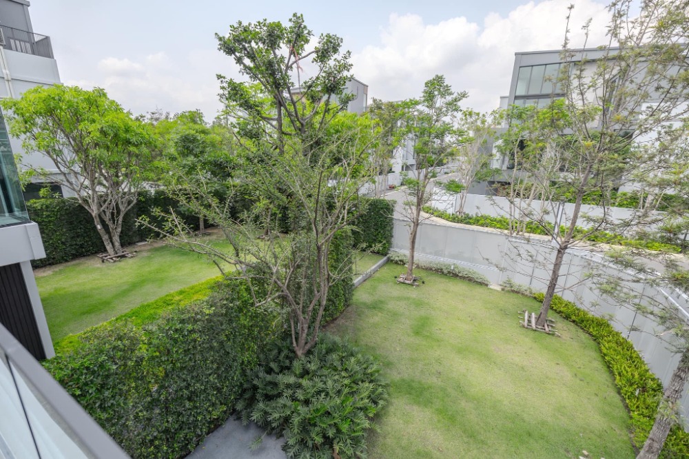 For Rent 4 bedrooms VIVE Krungthep Kreetha Luxury Detached HouseNear Si Rat Expressway Fully furnished Ready to move in