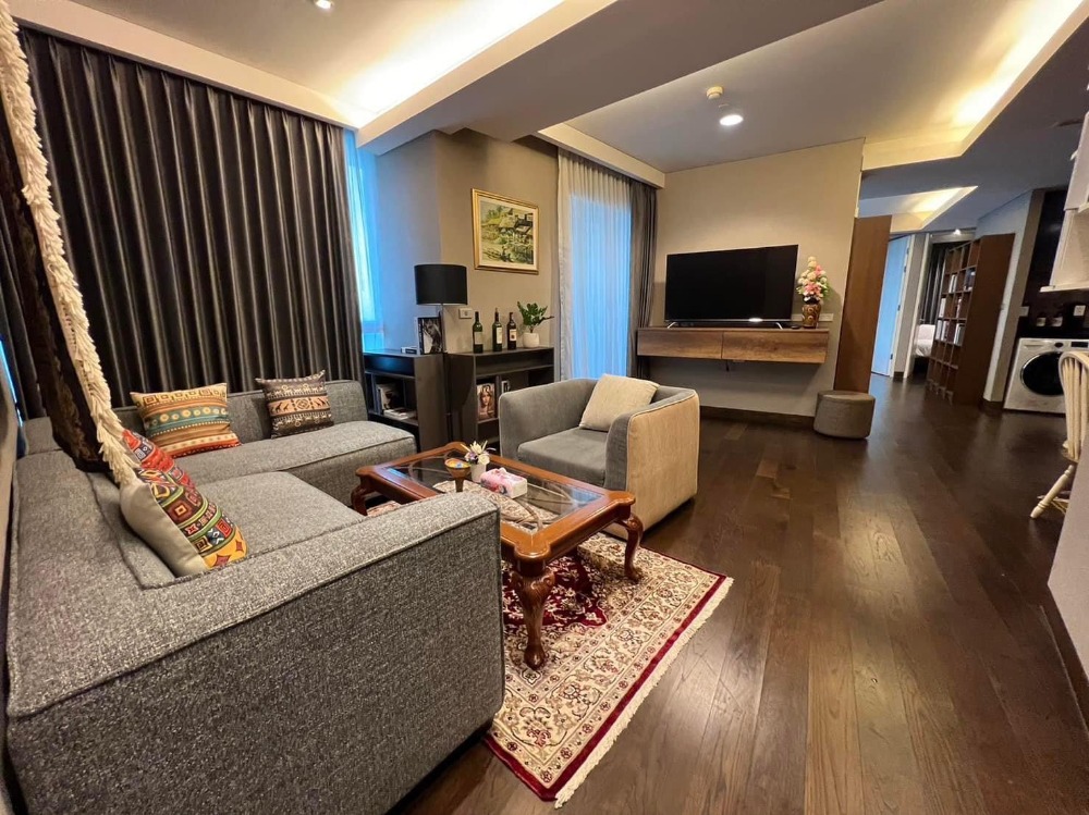 For Rent 3 bedrooms The Lumpini 24 Condo High floor Near BTS Phrom Phong Fully furnished Ready to move in