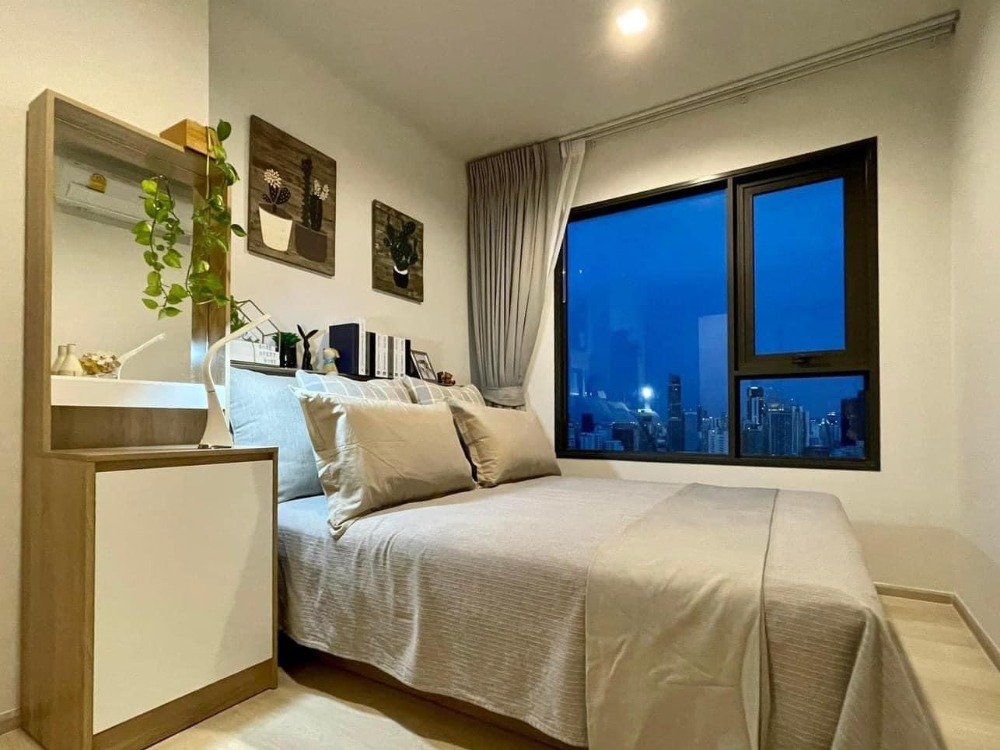 For Rent 2 bedrooms Life One Wireless Condo High floor Near BTS Ploenchit Fully furnished Ready to move in