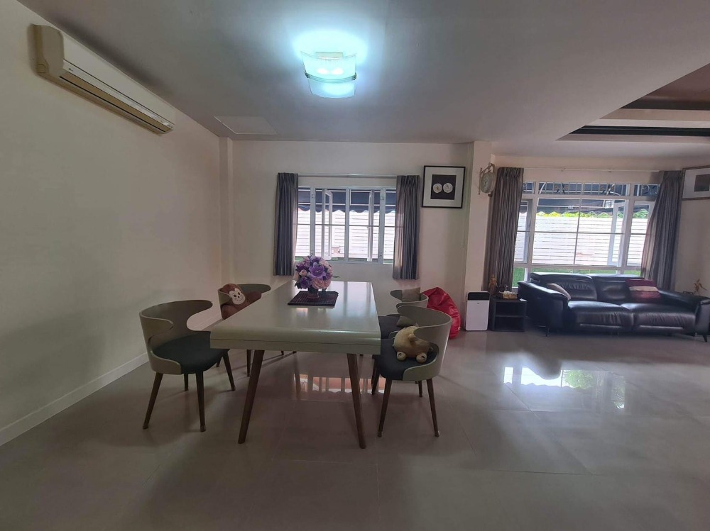 For Rent 3 bedrooms Baan Narawan Detached House Pet friendly 🐶🐱 Near Airport Rail Link Huamark Fully furnished Ready to move in