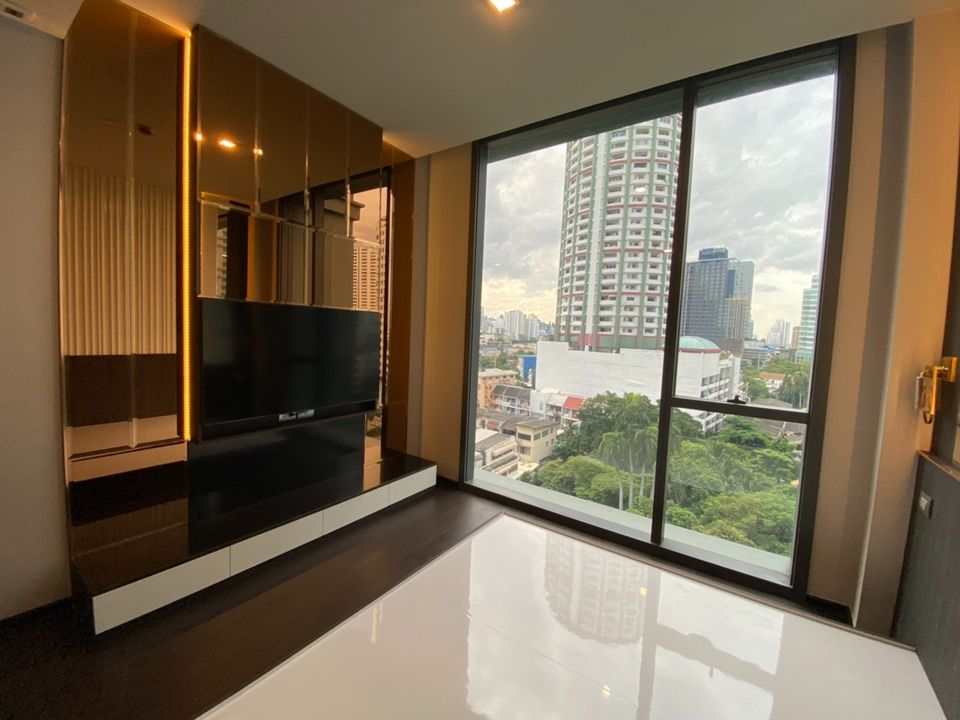 For Rent 1 bedroom LAVIQ Sukhumvit 57 Luxury Condo Near BTS Thonglor Ready to move in